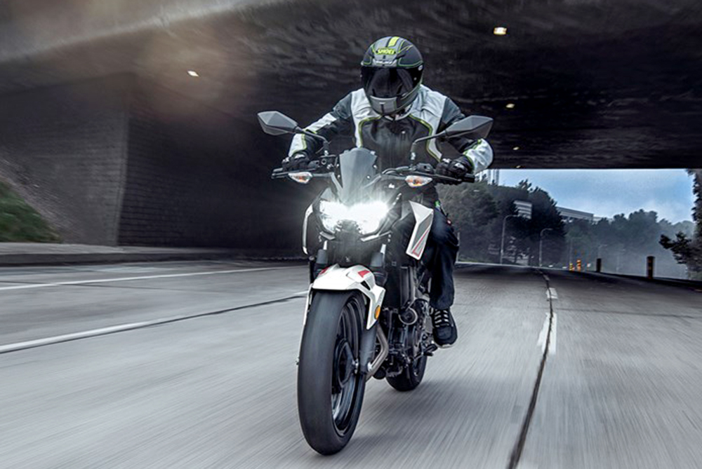 Đèn pha Z400 ABS 2023